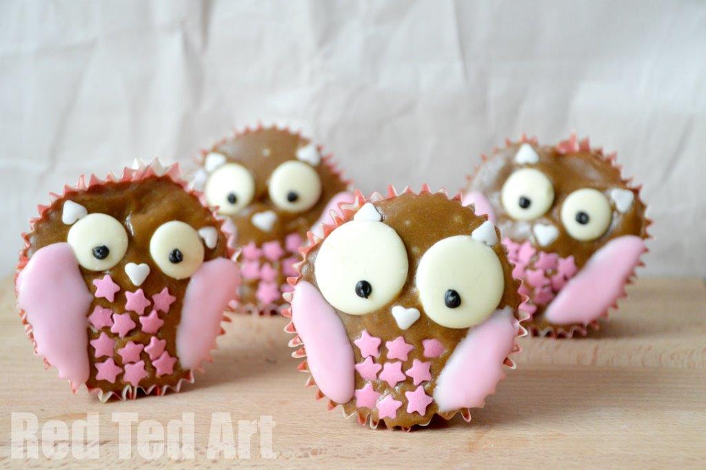 Owl Cupcakes - friendly halloween treats
