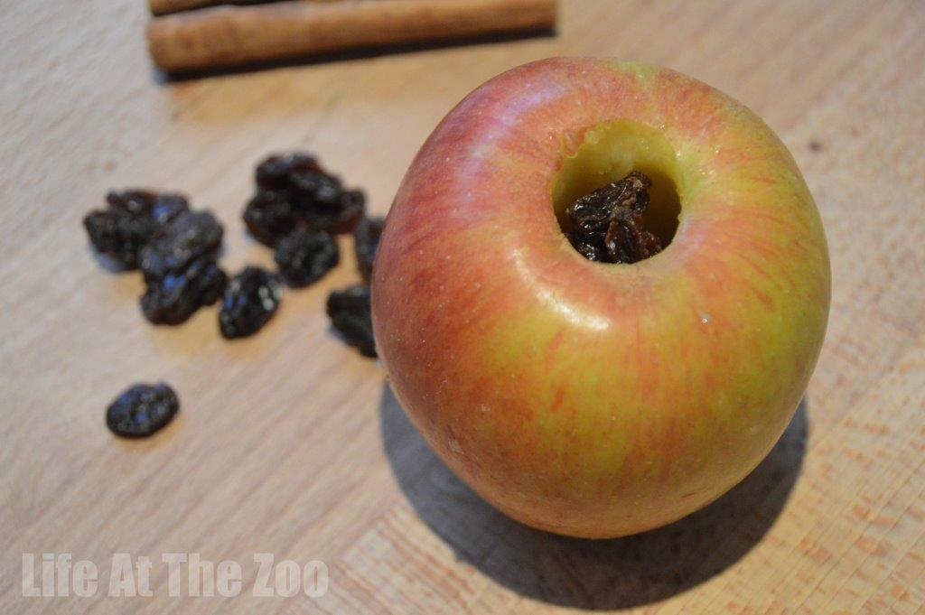 Baked Apples with kids (2)
